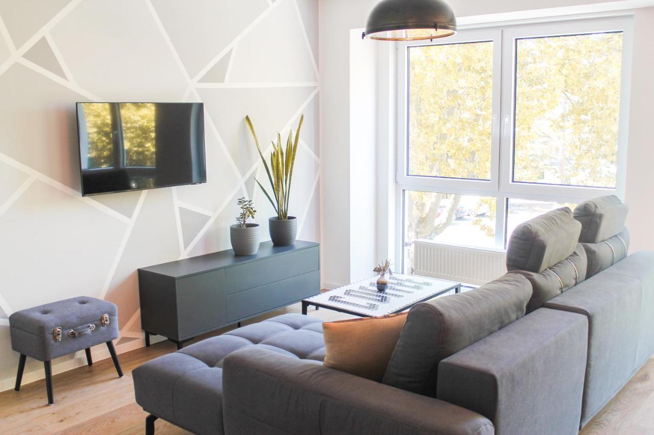 New York Apartment - Fuer Freunde & Familien, Stadtnah, Parkplatz, E-Ladestation, Gitterbox Fuer Fahrraeder, Fitnessstudio, Digitale Gaestemappe Mit Restaurant- Und Unternehmenstipps Кобленц Екстериор снимка